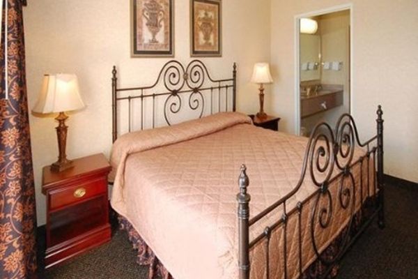 Hotel Lakeside Resort and Conference Center (Nellsville)